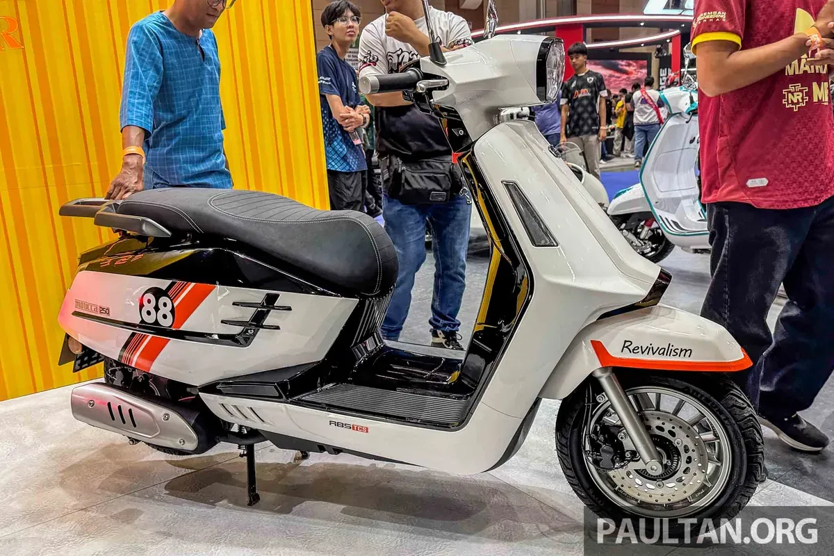 Brixton Moucca 250 scooter launches in Malaysia at RM12,888