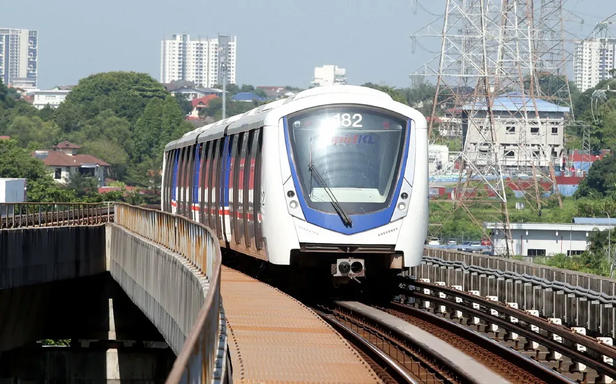 LRT Kelana Jaya Line hit by power disruption, delays