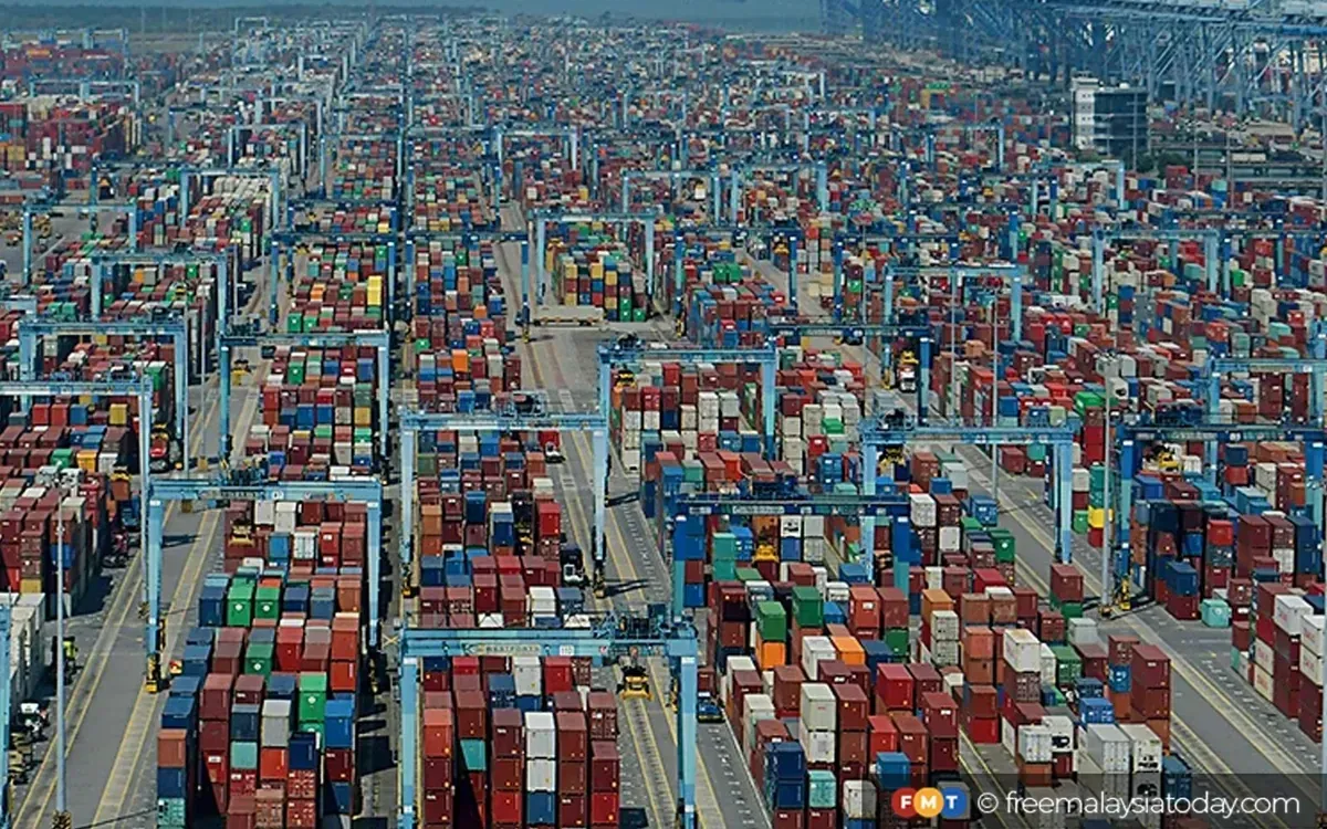 Malaysia July Trade Up 37.3% to RM364.7 Bln