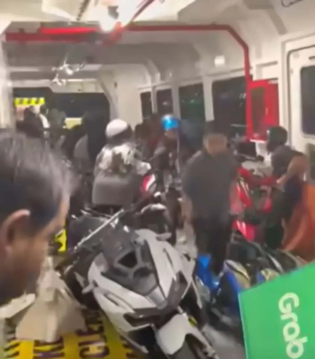 Penang Ferry-Ship Collision Injures 21 Passengers